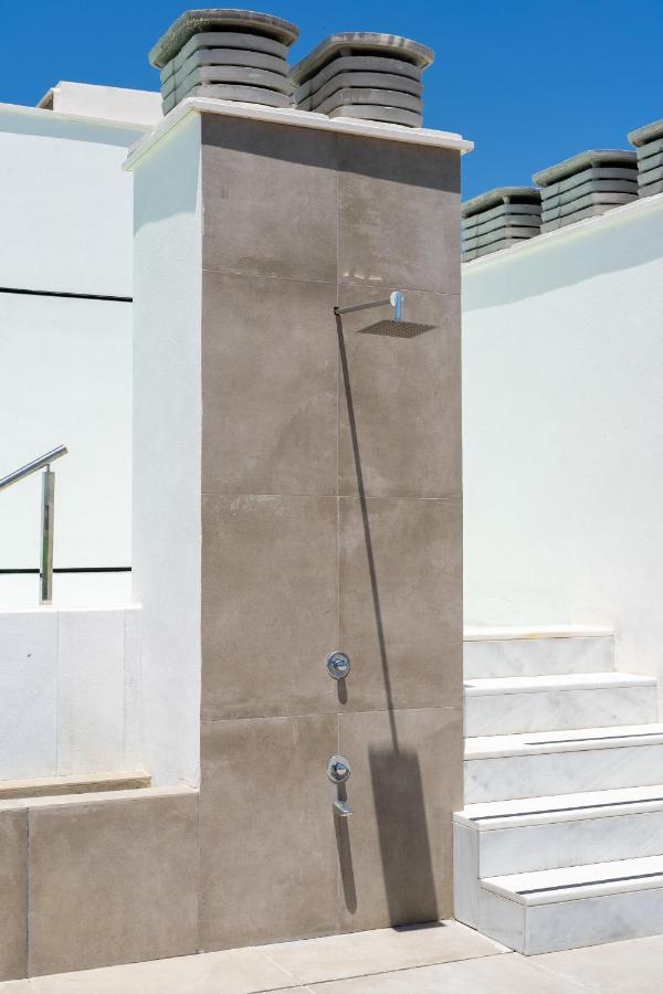 Limehome Sevilla Calle Torcuato Luca De Tena - Digital Access Exterior foto